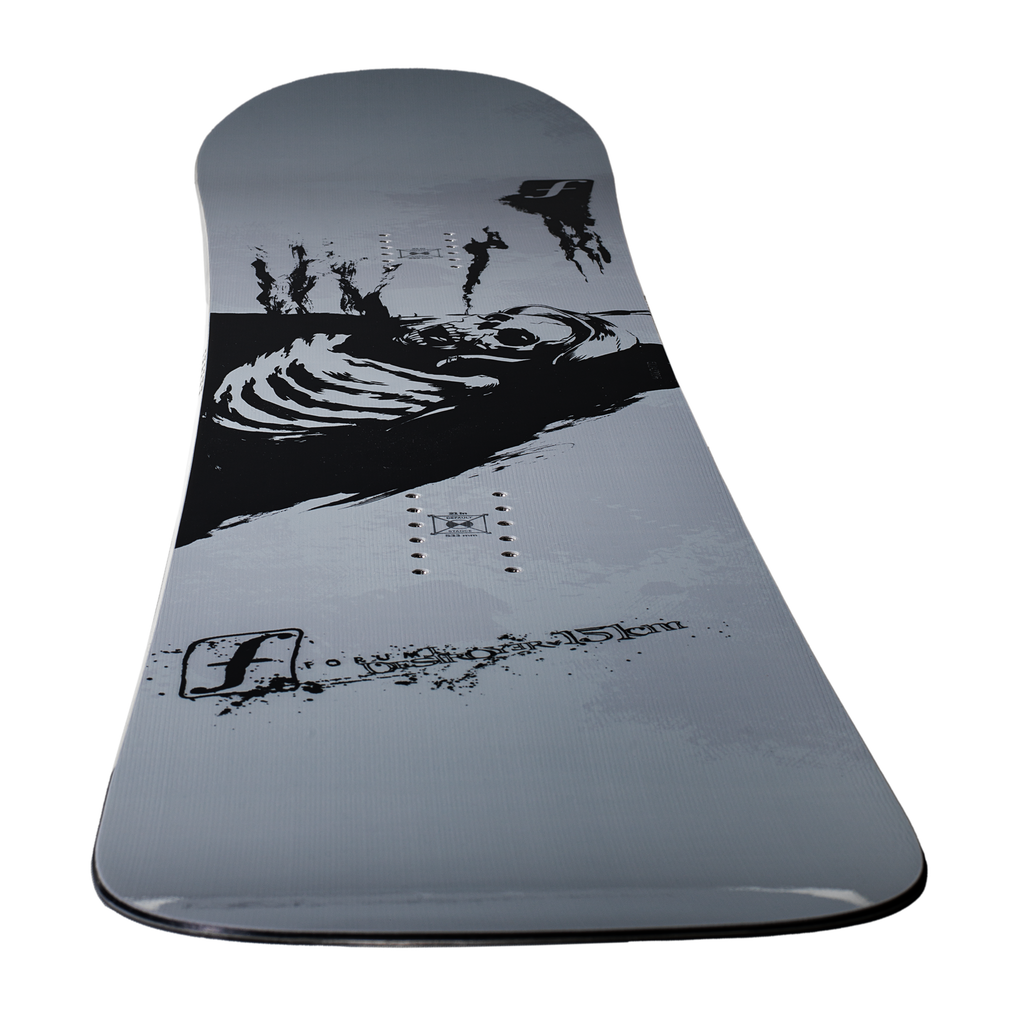 Forum destroyer snowboard tail size 151.