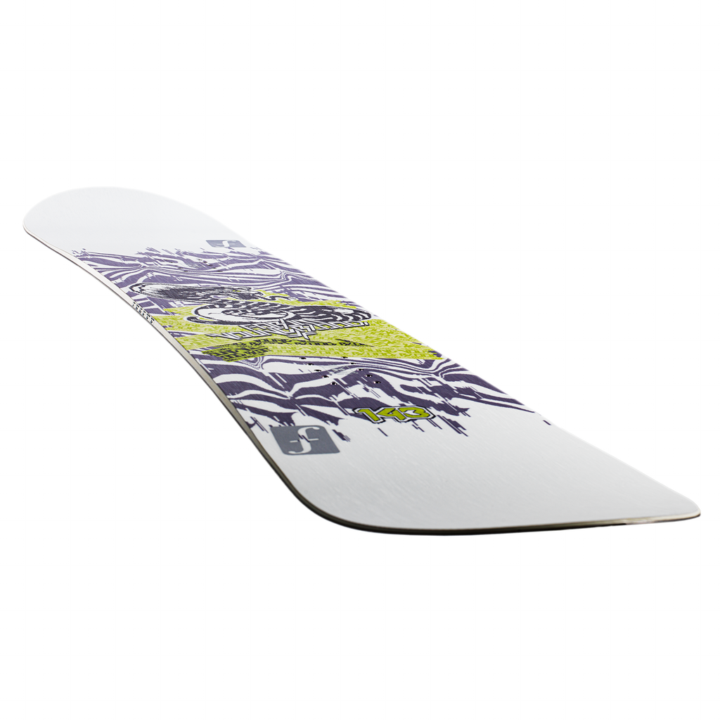 Forum youngblood park snowboard tail size 143.