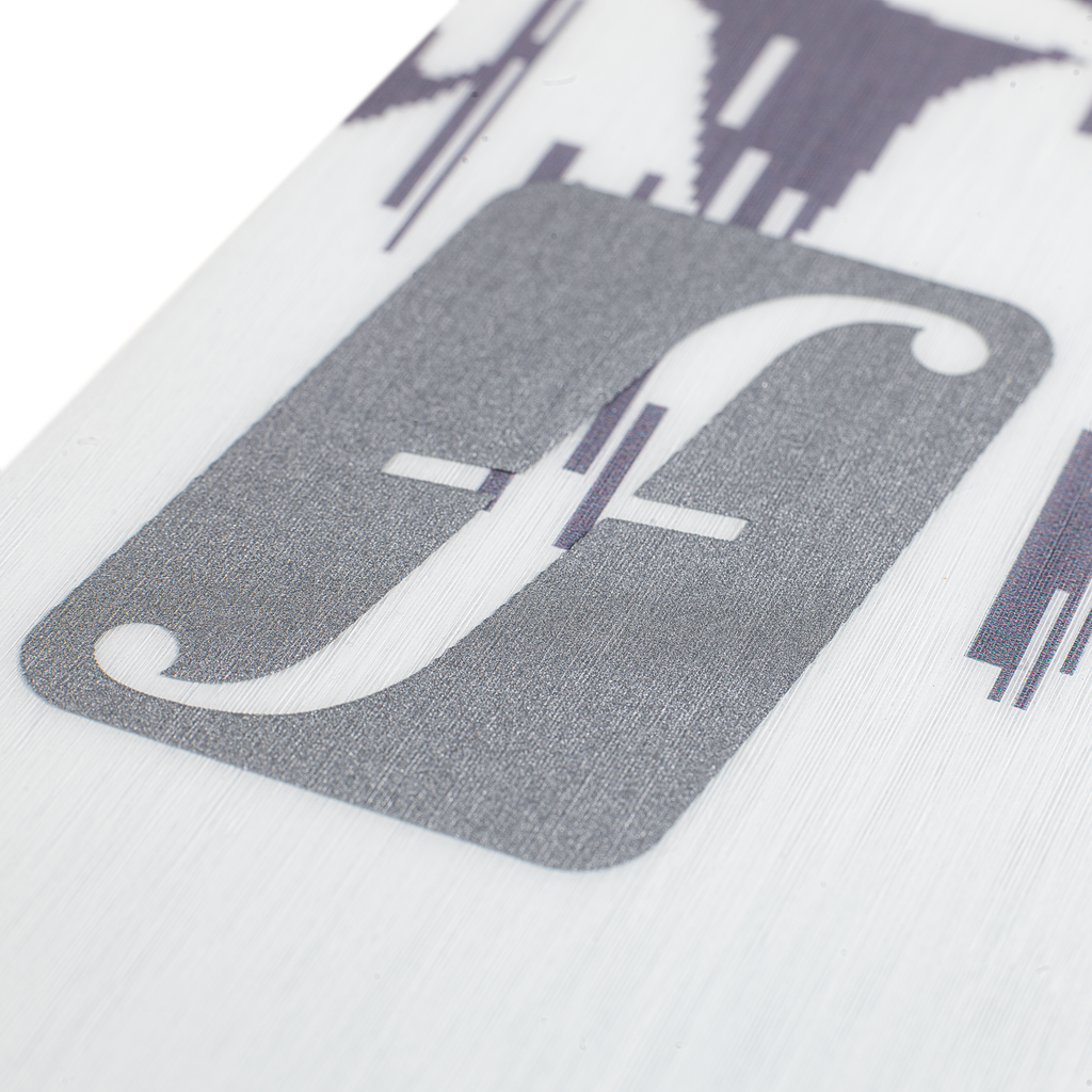 Forum youngblood park snowboard logo size 148.