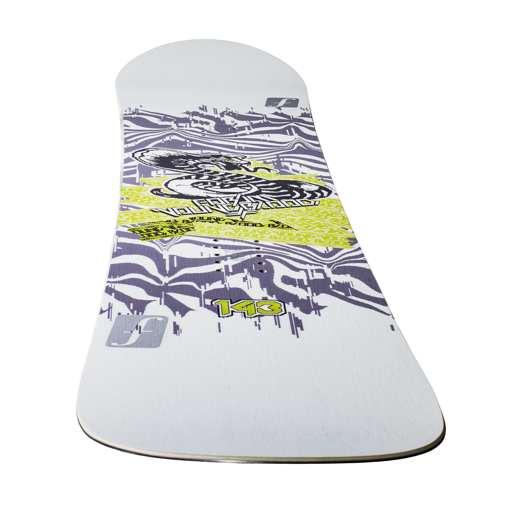 Forum youngblood park snowboard tail size 143.